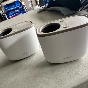 Aera White and Gray Diffusers